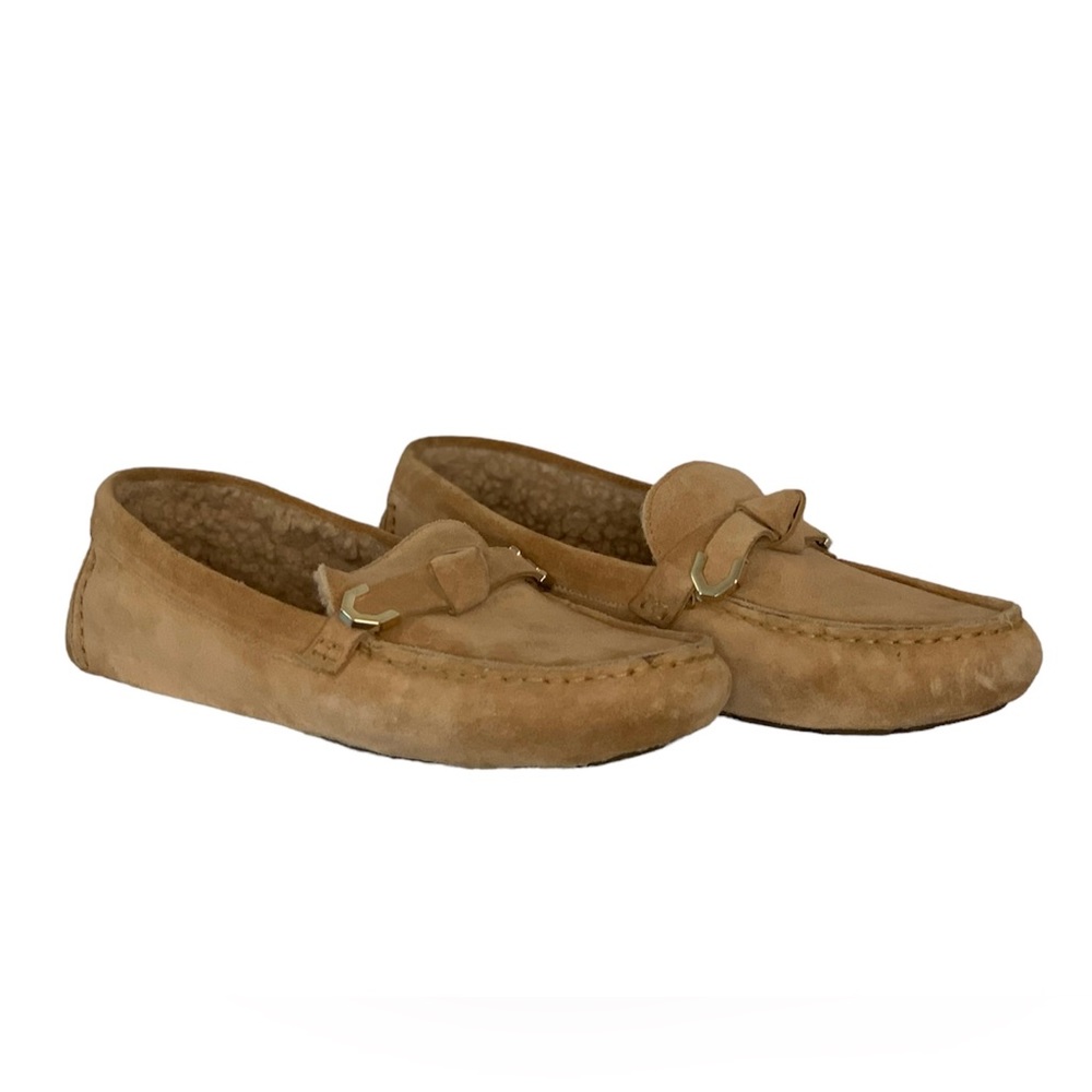 Cole Han Evelyn Bow Driver Tan Mocassins.